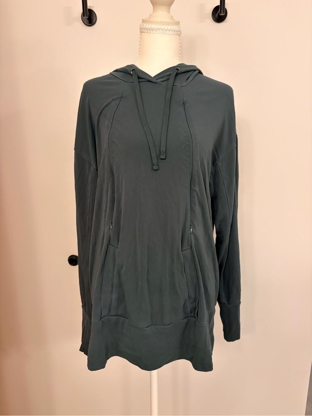 Kindred Bravely Bamboo Nursing Sweaters x 2, medium